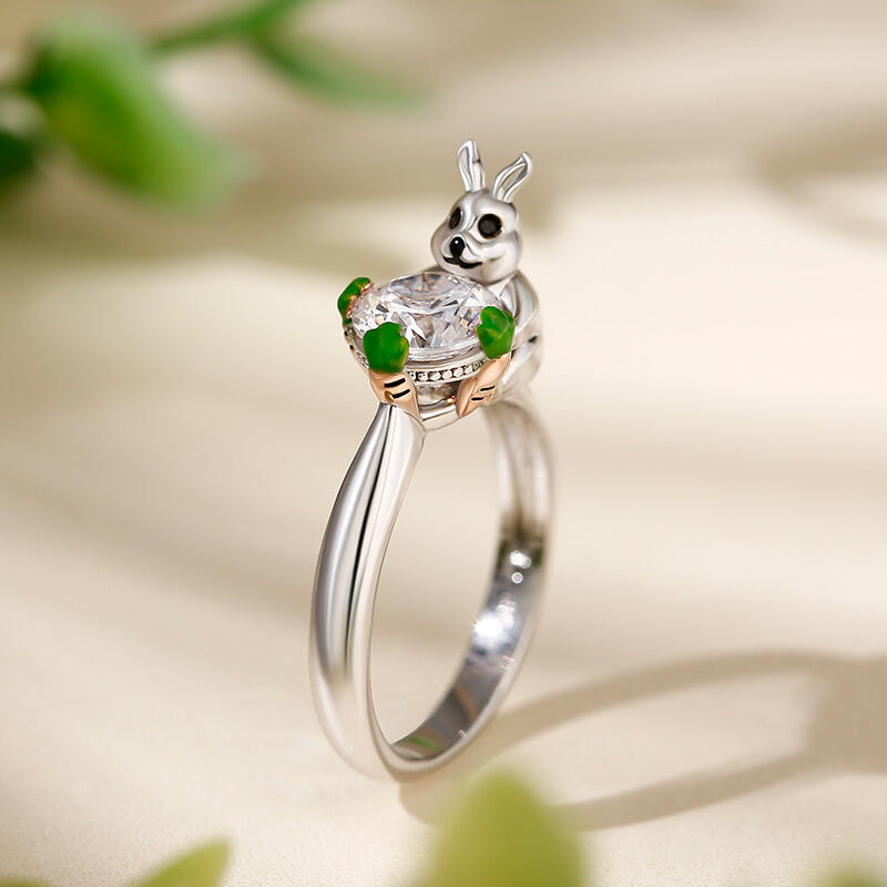 Jeulia Hug Me "Rabbit Loves Carrots" Bunny Round Cut Sterling Silver Ring