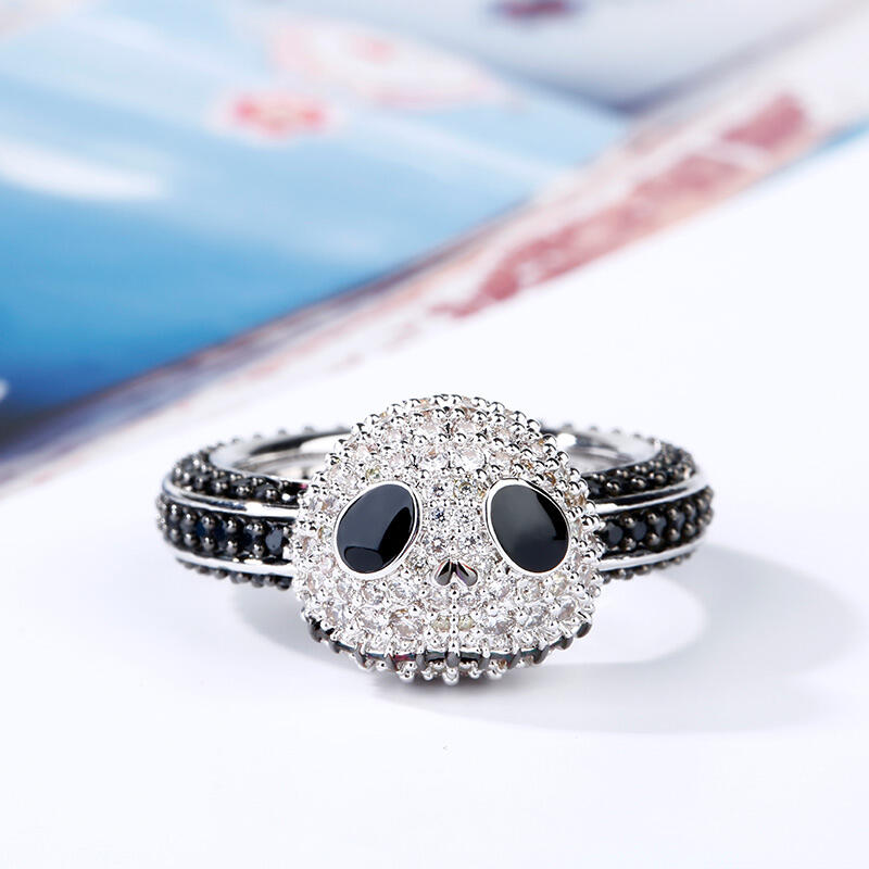 Jeulia "Halloween Fun" Skull Design Sterling Silver Ring