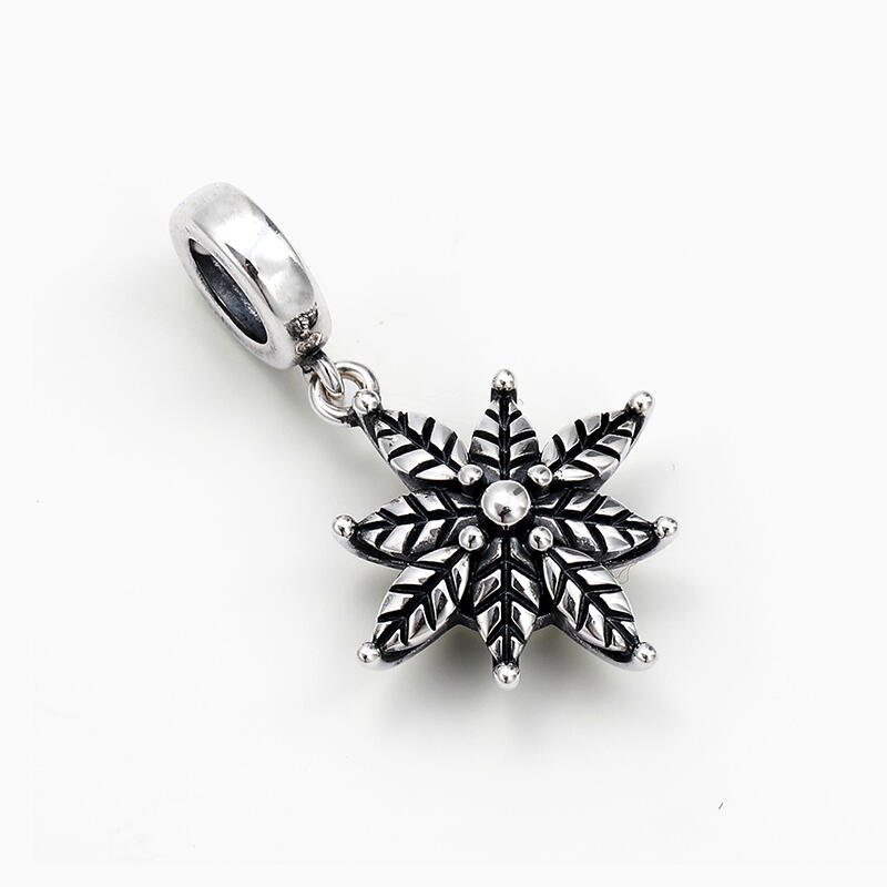 Jeulia Leaf Design Sterling Silver Charm