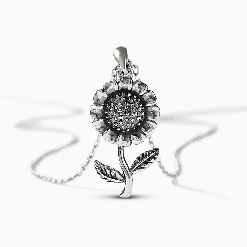 Jeulia "Blooming Sunflower" Sterling Silver Necklace