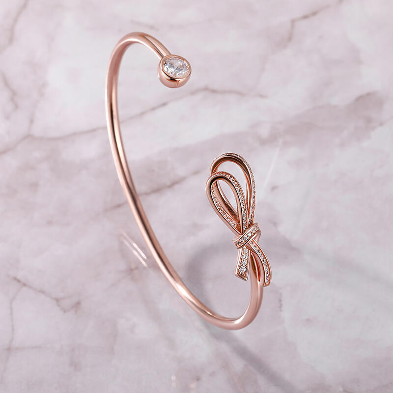 Jeulia "Knot Of Love" Sterling Sliver Bangle