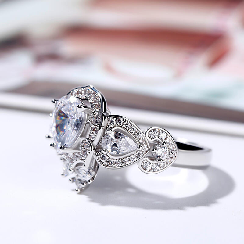 Jeulia rokokostilring i päronsnitt i sterlingsilver