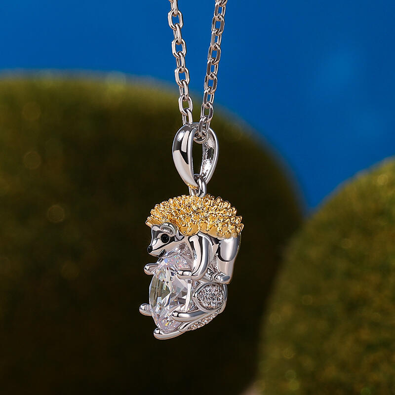 Jeulia Hug Me "Prickly Cutie" Hedgehog Round Cut Sterling Silver Jewelry Set