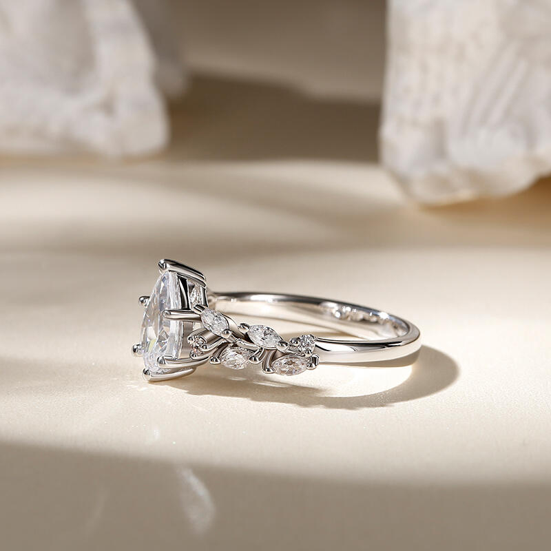 Jeulia Anillo de boda con corte pera para mujer de plata de ley