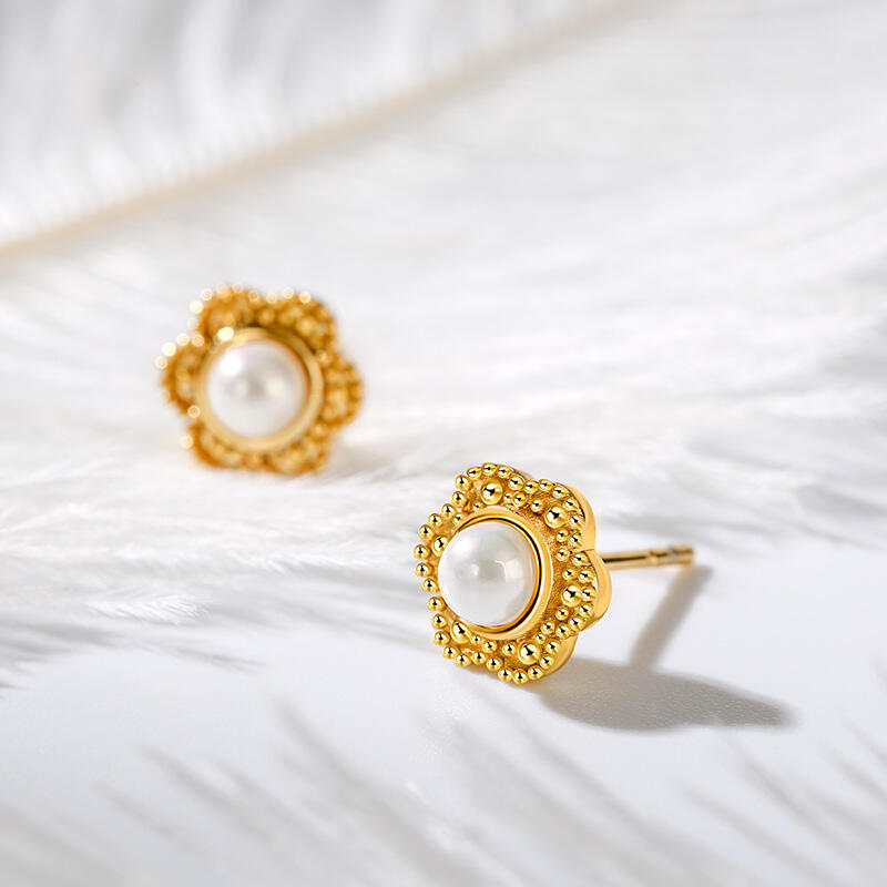 Jeulia "Delicate Flower" Cultured Pearl Sterling Silver Stud Earrings