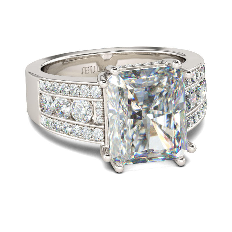 Anillo De Compromiso De Corte Cuadrado En Plata De Ley