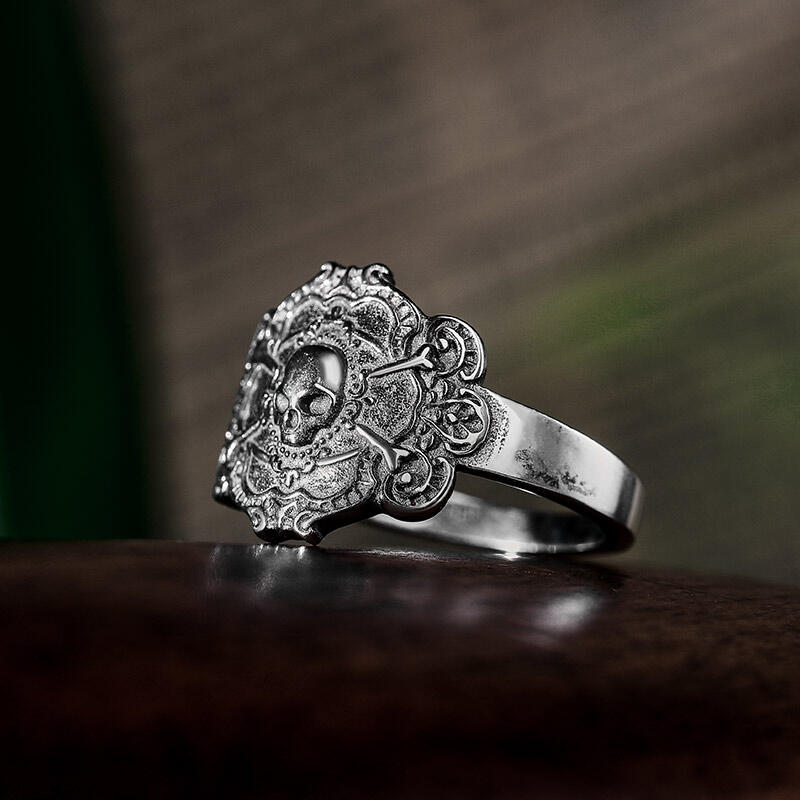 Jeulia "Gothic Style" Skull Design Sterling Silver Ring