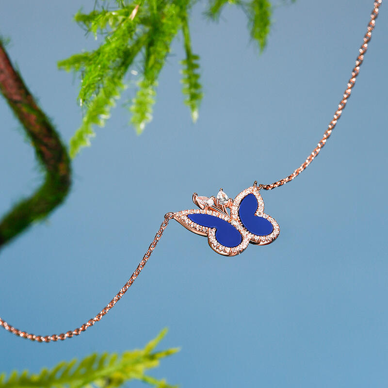 Jeulia Collar con lapislázuli de mariposa de plata de ley