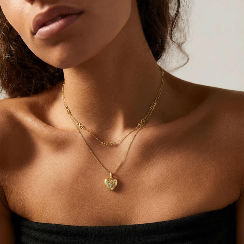 Jeulia Tous les jours Collier Cœur Simple Gravure Personnalisée avec Pierre de Naissance