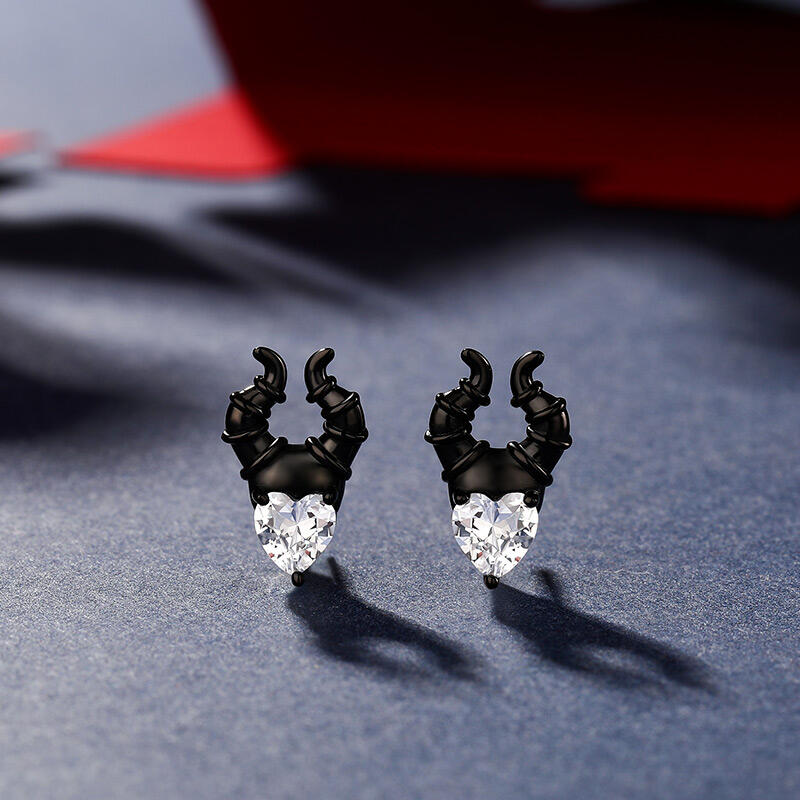 Jeulia "My Godmother" Heart Cut Black Sterling Silver Earrings