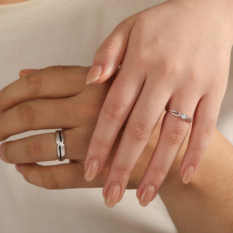 Jeulia Two Tone Twist Brushed Couple Rings Set