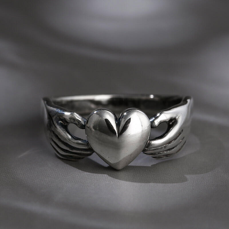 Jeulia "Claddagh" Heart Sterling Silver Ring