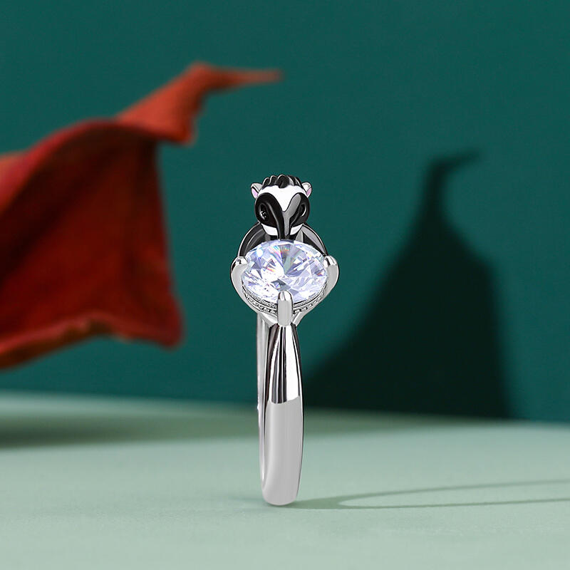 Jeulia Hug Me "Tiny Anteater" Round Cut Sterling Silver Ring