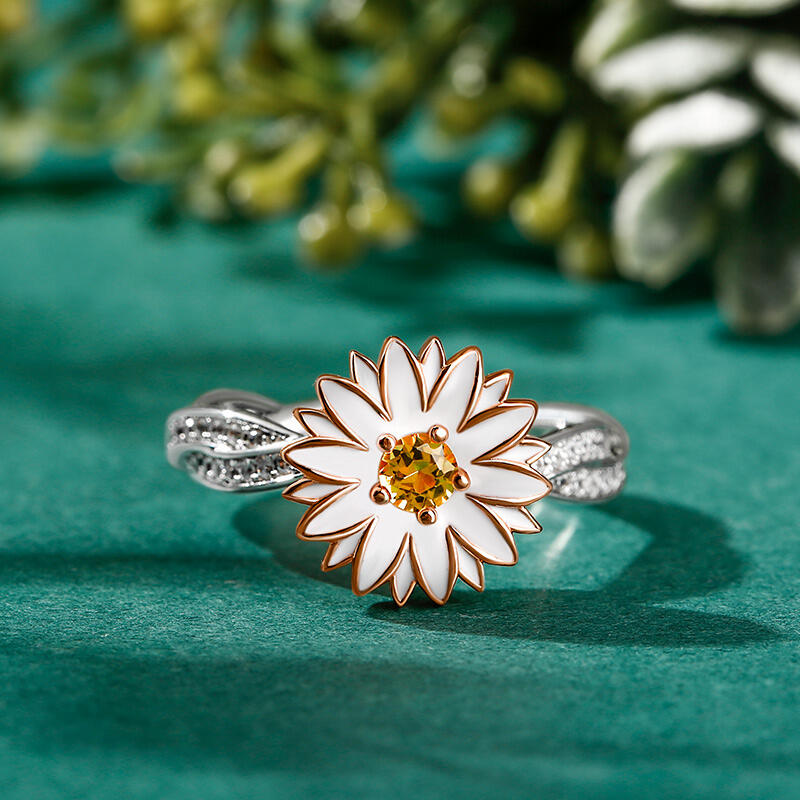 Jeulia "Cheerfulness" Daisy Flower Sterling Silver Rotating Ring