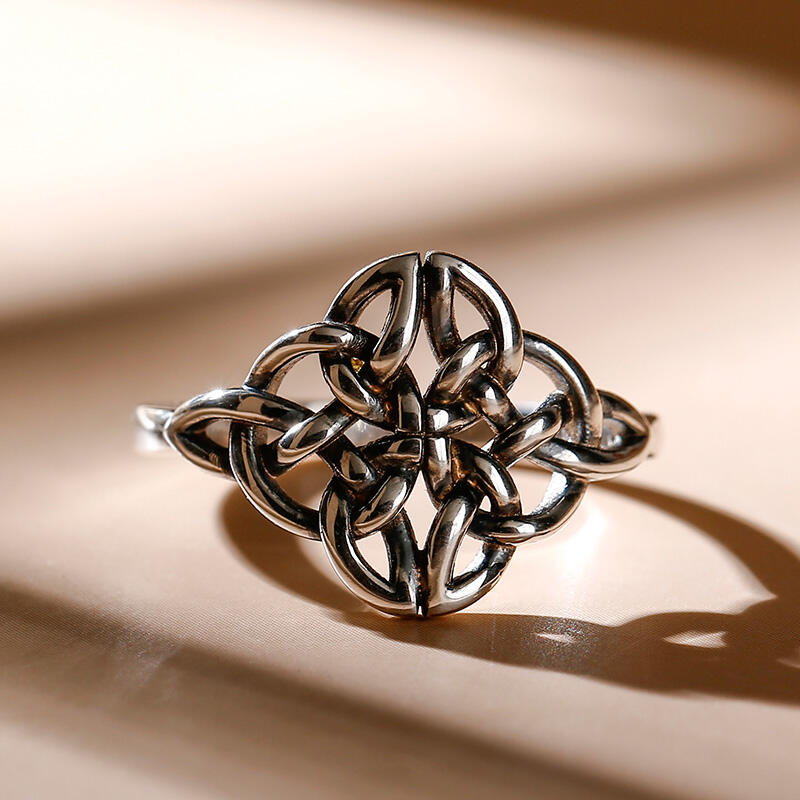 Jeulia "Celtic Shield of Destiny" Sterling Silver Ring