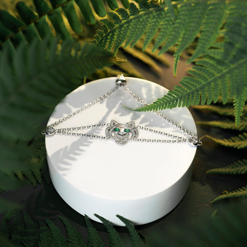 Jeulia "King of Beasts" Tiger Sterling Silver Bracelet