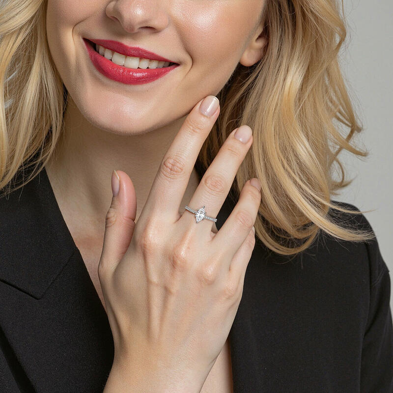 "The Forever Promise" Marquisenschliff Verlobungsring mit Nebensteinen (1 Karat)