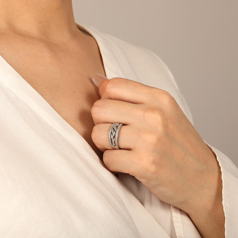 "Evergreen Love" Classic Wedding Ring