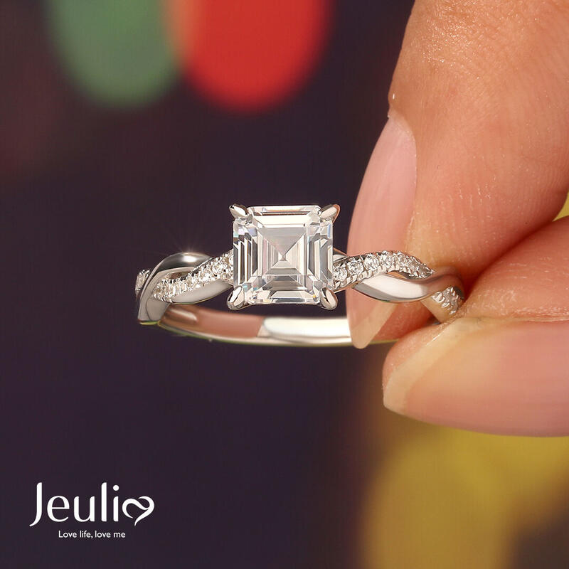 Jeulia Twist Cushion Cut Sterling Silver Engagement Ring