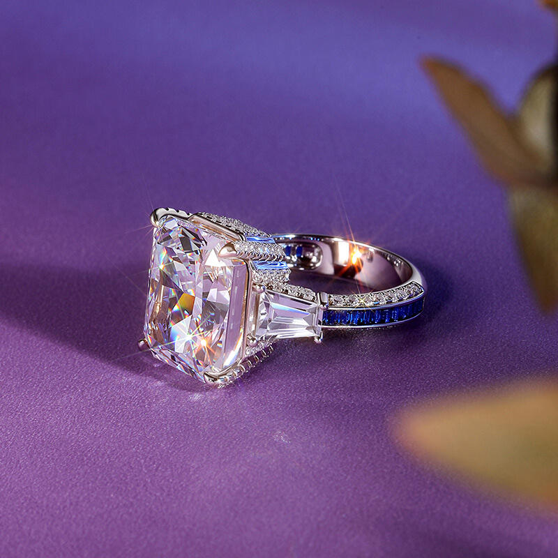 Jeulia Luxury Three Stone Radiant Cut Engagement Ring