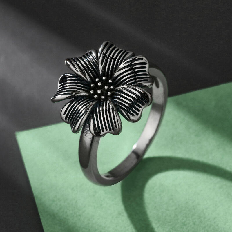 Jeulia "Cherry Blossom" Flower Sterling Silver Ring