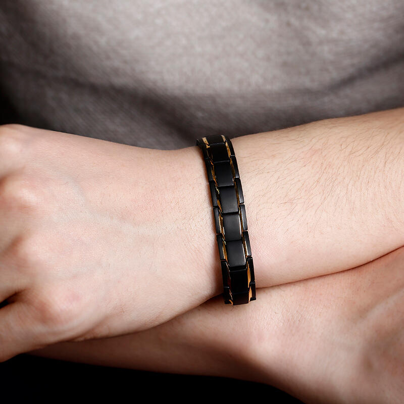 Jeulia Magnetic Men's Bracelet in Titanium Steel（22cm）