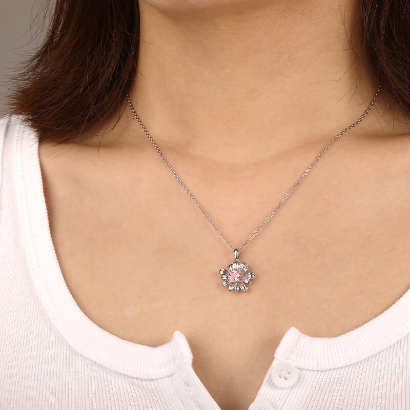 "Blumengeheimnis" Strahlenschliff Halskette