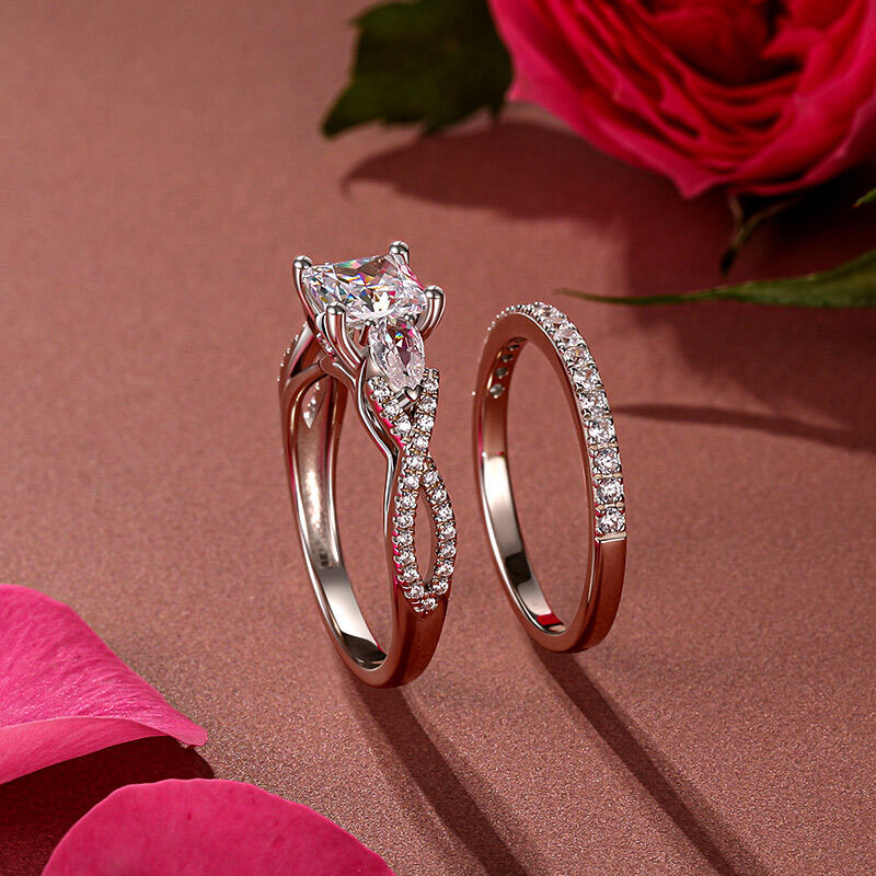 Jeulia Twist Three Stone Princess Cut Engagement Ring Set