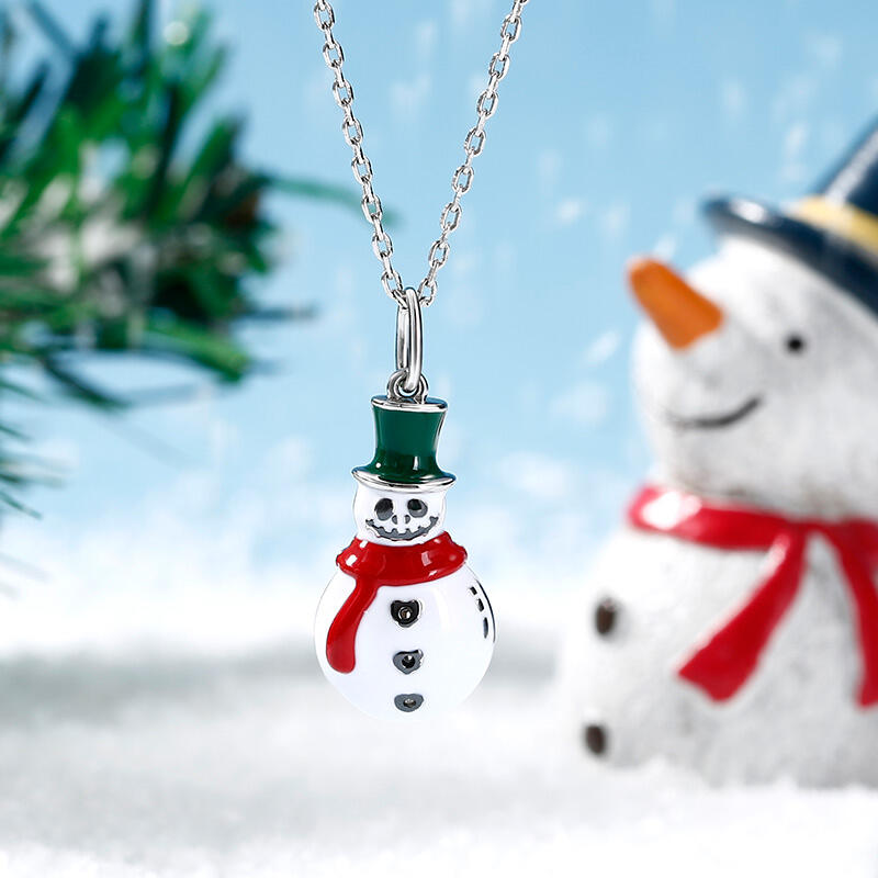 Jeulia "Frosty Snowman" Skull Design Sterling Silver Necklace