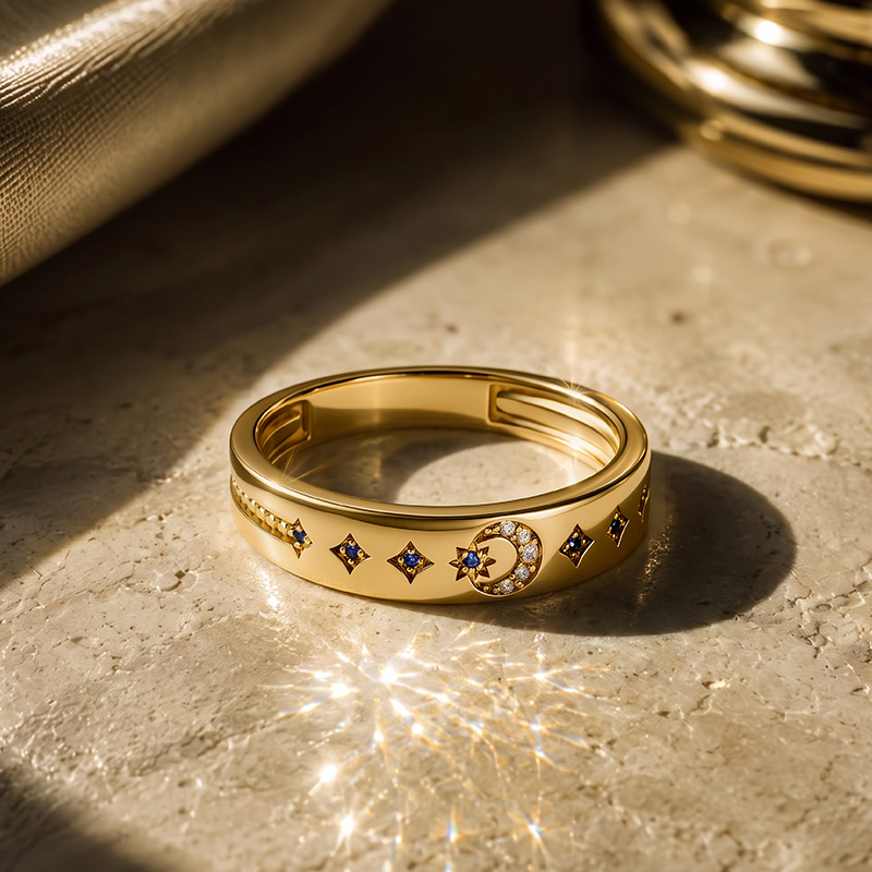 Et maison Vintage Milgrain Moon and Star Ring for Men