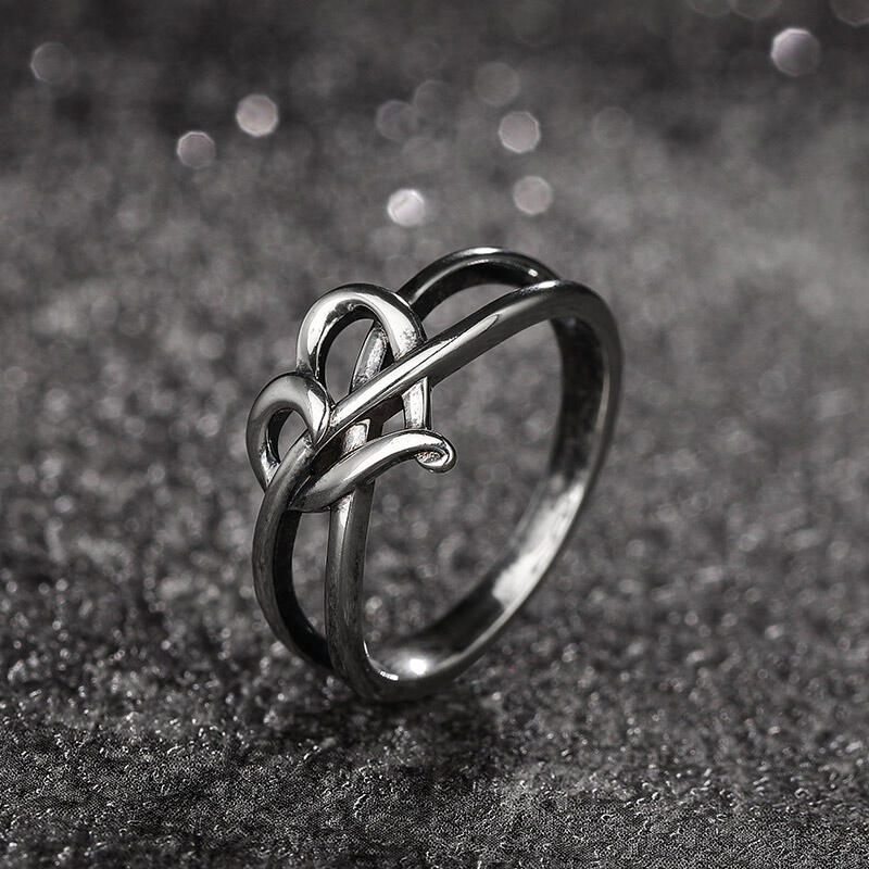 Jeulia "Intertwined Heart" Sterling Silver Ring