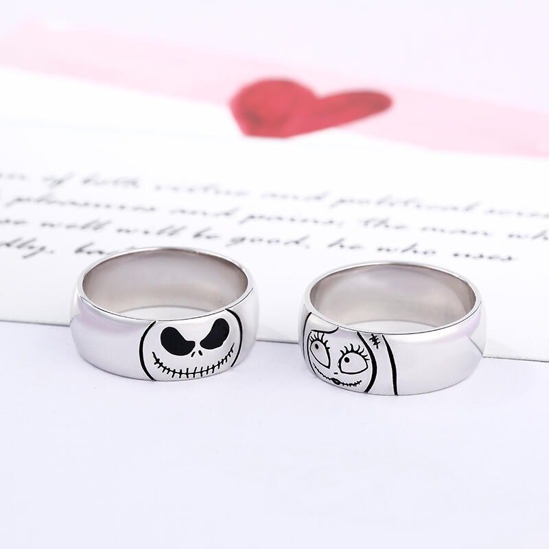 Jeulia "Rag Doll" Skull Sterling Silver Women's Band