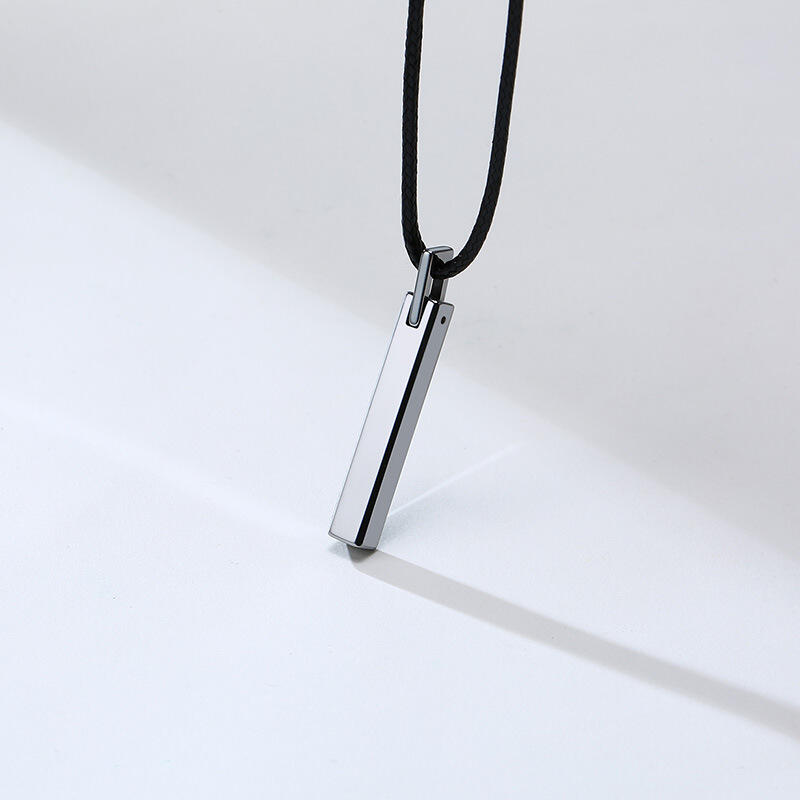 Jeulia Collar simple de acero de tungsteno para hombre