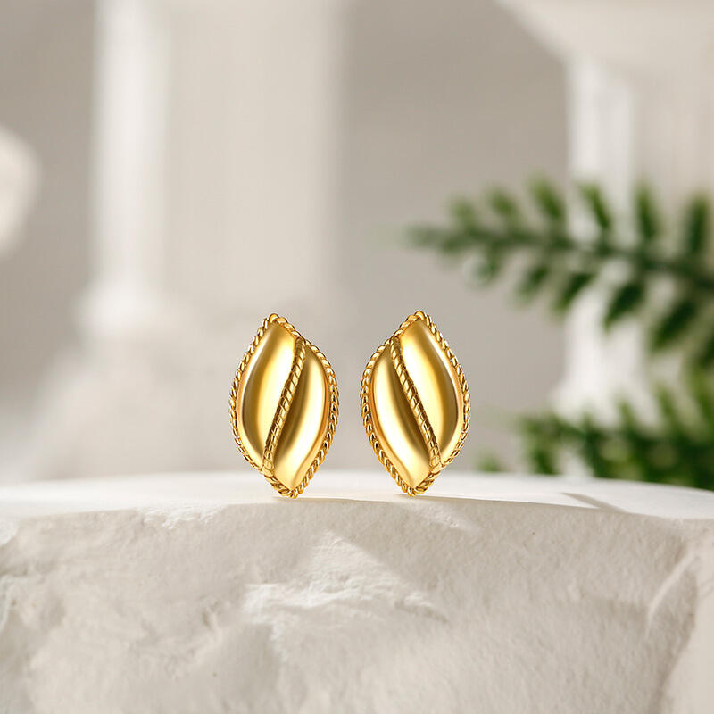 Jeulia Shell Shape Sterling Silver Stud Earrings