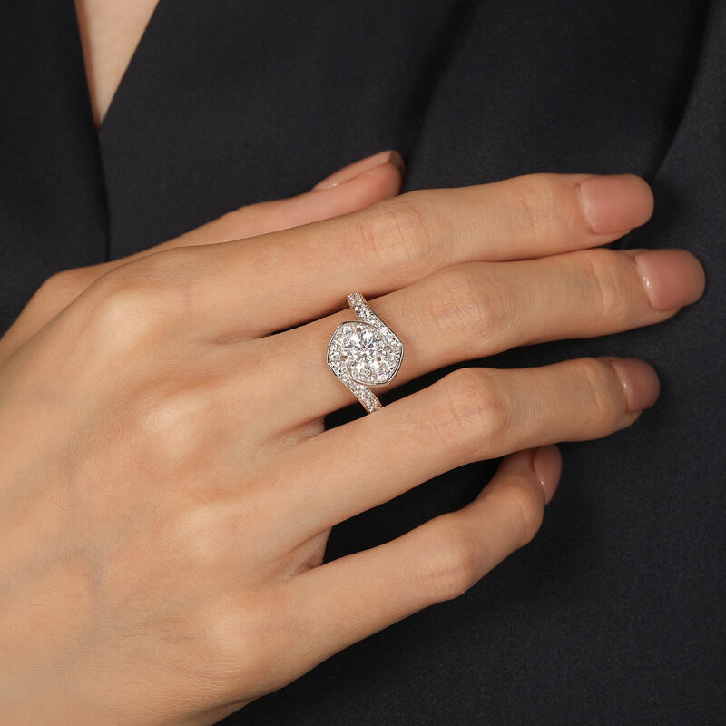 Jeulia Anillo de Compromiso Redondo con Halo Cruzado Clásico