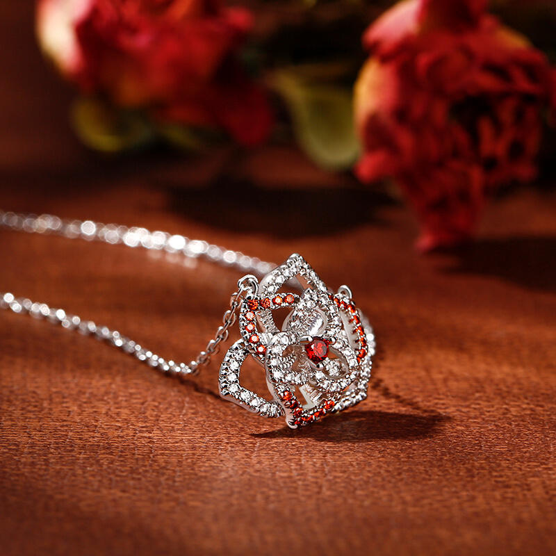 Jeulia "Love Never Die" Heart Petals Flower Sterling Silver Necklace