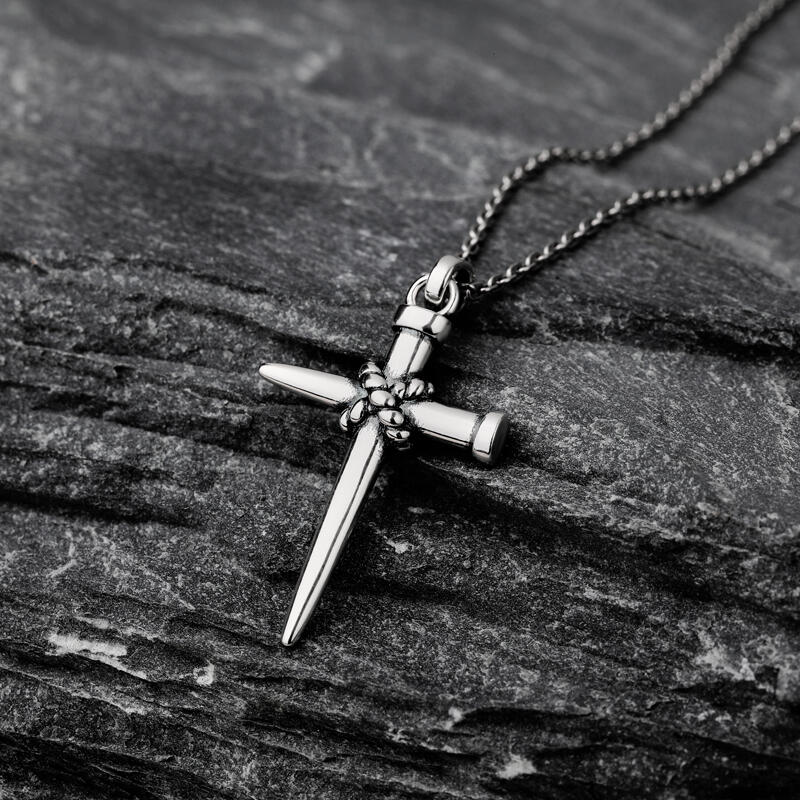 Jeulia Collar de plata de ley con diseño de cruz con nudo sagrado