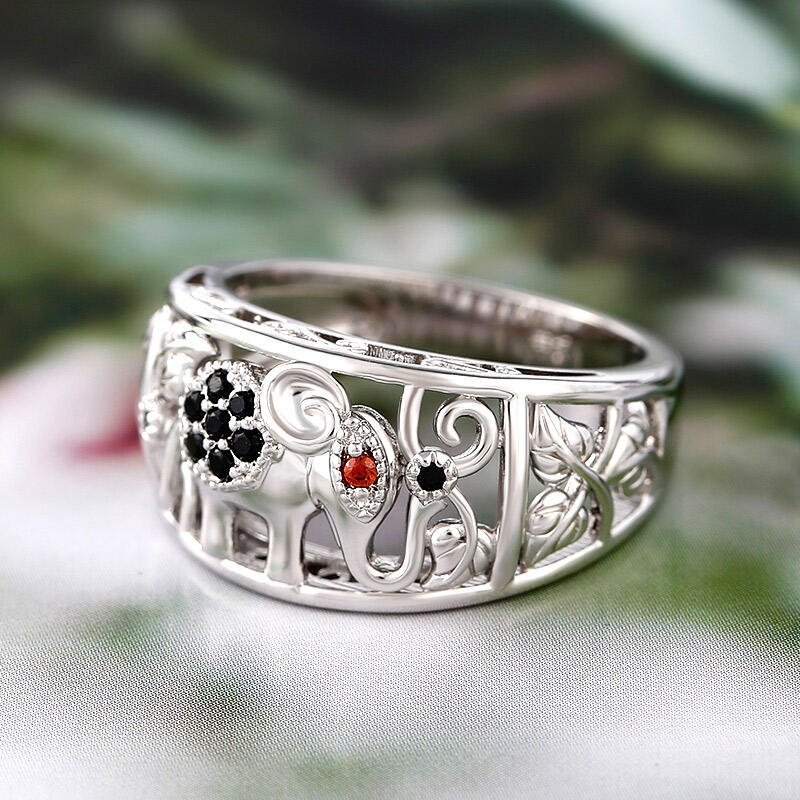 جوليا خاتم الفضة الإسترليني "الفيل المحظوظ"