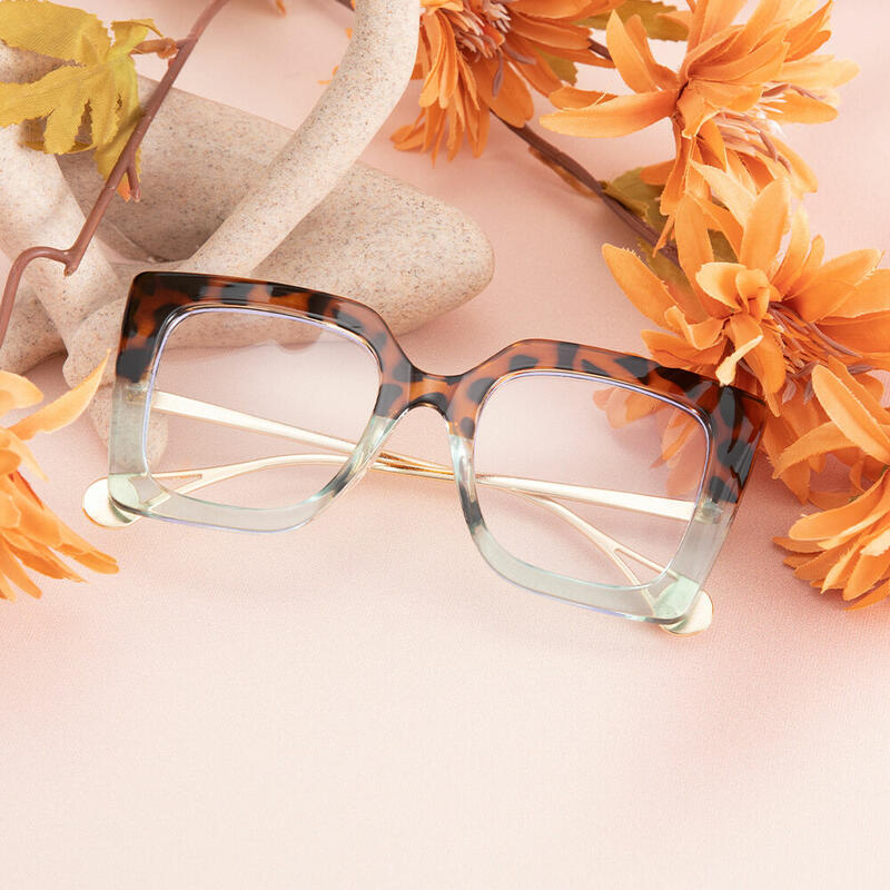 Leah Cat Eye Leopard Glasses