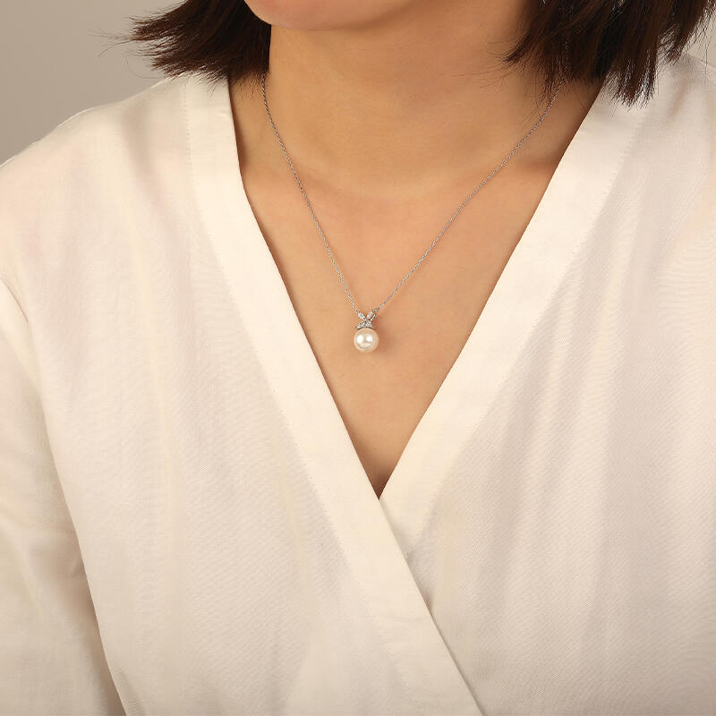 "Hint of Bloom" 9.5-10mm Freshwater Pearl Cluster Necklace