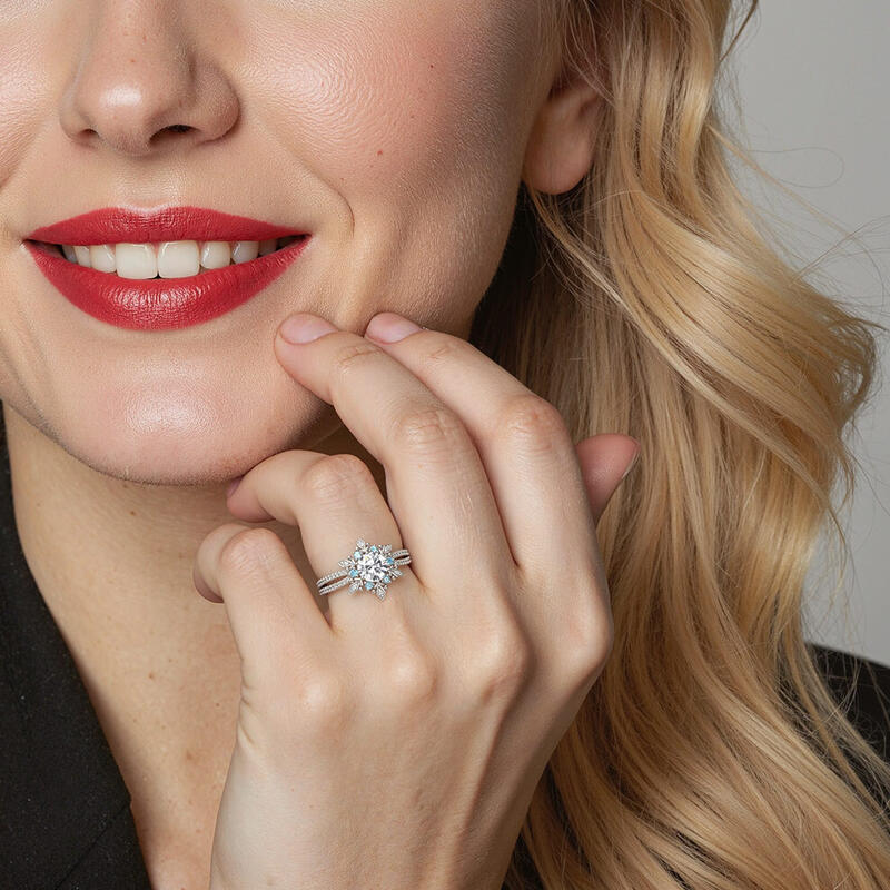 "Wunsch für dich" Rundschliff Verlobungsring mit Nebensteinen