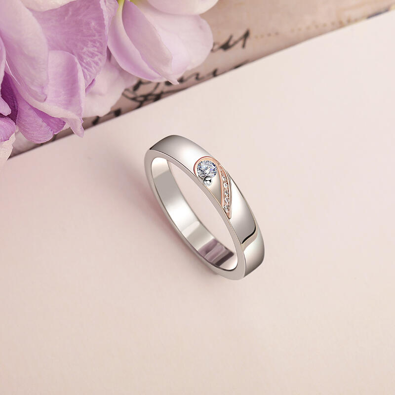 Jeulia Alianza de Boda para Mujer Corazón Dos Tonos de Plata de Ley