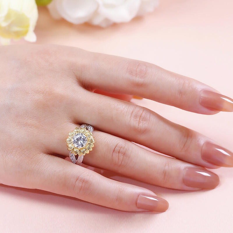 Jeulia Daisy Round Cut Sterling Silver Ring