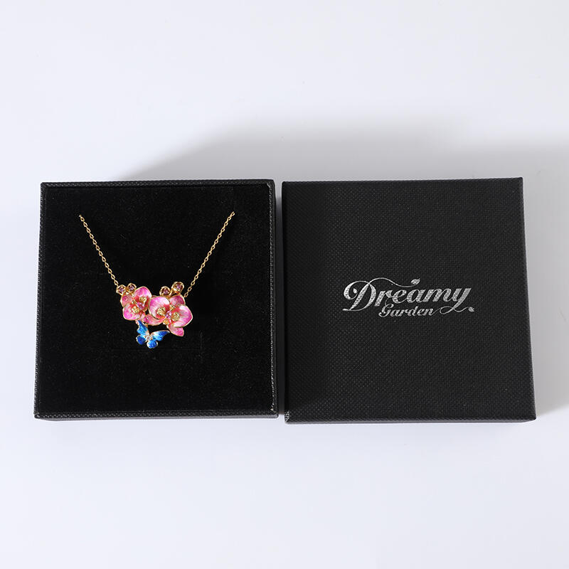 Jeulia Collar de plata esterlina esmaltada con flor y mariposa para mujer