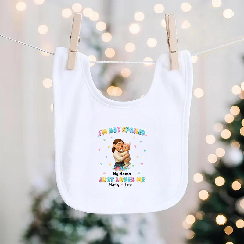 Bavoir personnalisé avec prénom et motif de cœurs colorés le meilleur cadeau pour les enfants