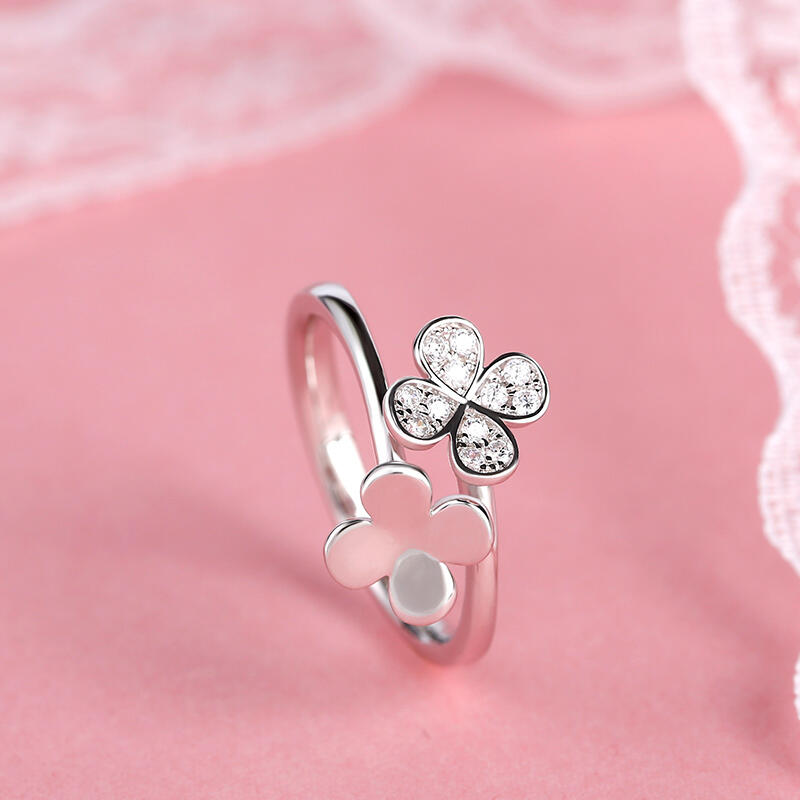 Jeulia Anillo De Plata De Ley Con Diseño De Trébol De Cuatro Hojas