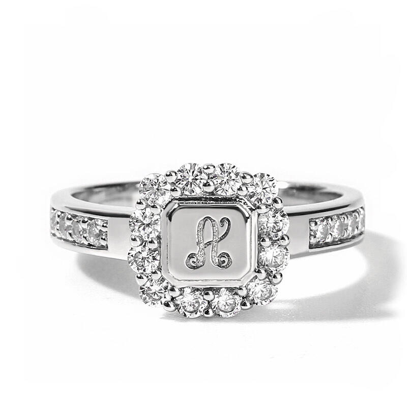 Jeulia Anillo personalizado de plata esterlina con monograma