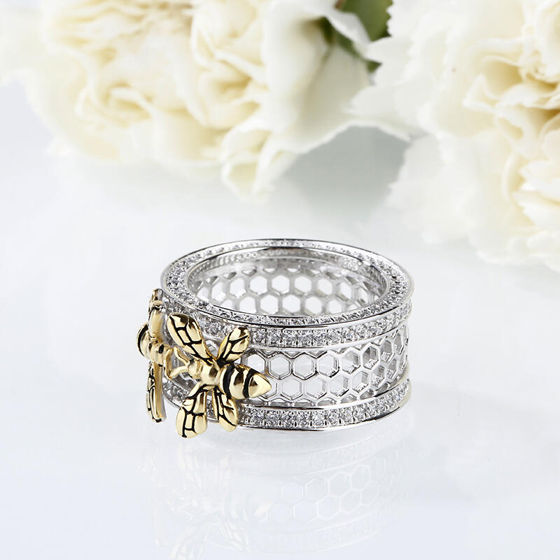 Jeulia Two Bee Honeycomb Sterling Silver Women's Band