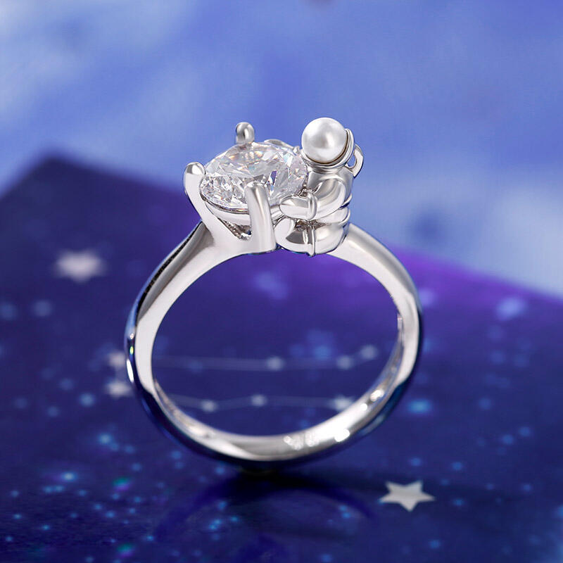 Jeulia Hug Me "Explorer in Galaxy" Astronaut Round Cut Sterling Silver Ring