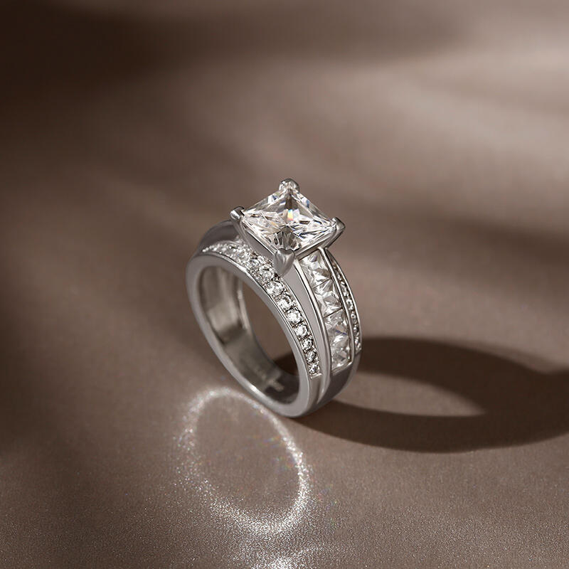 Jeulia Classic Princess Cut Sterling Silver Ring